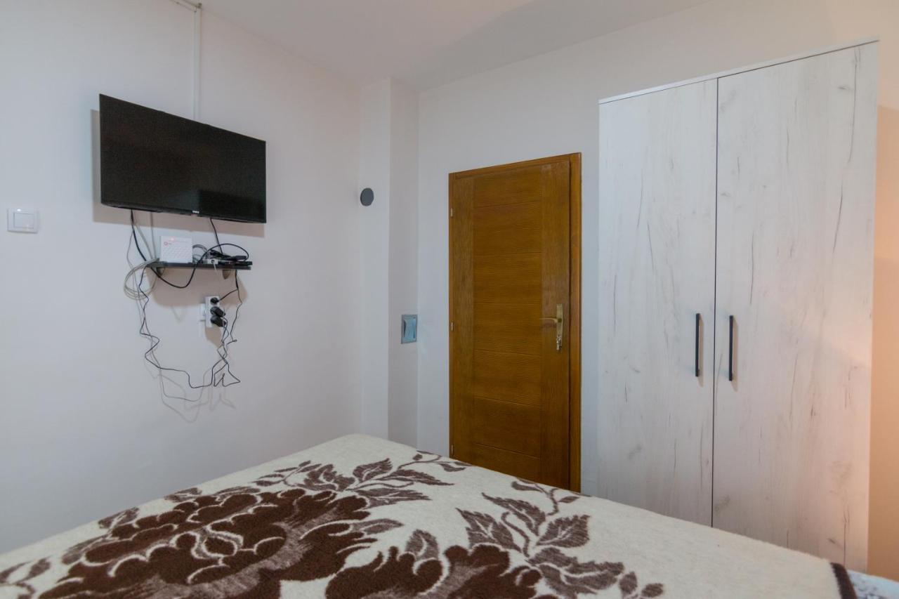 Apartman Olga Perucac Esterno foto